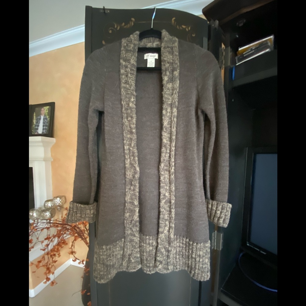 Long sleeved cardigan sweater